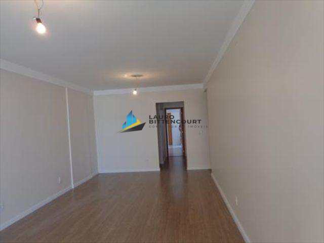 Apartamento à venda com 3 quartos, 122m² - Foto 2