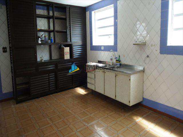 Sobrado à venda com 3 quartos, 250m² - Foto 12