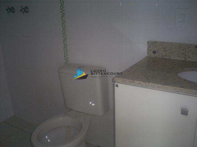 Apartamento à venda com 2 quartos, 61m² - Foto 9