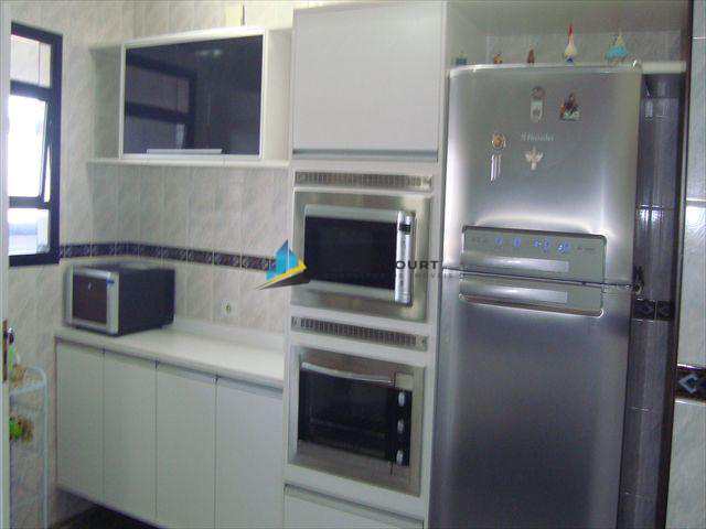 Apartamento à venda com 3 quartos, 160m² - Foto 17