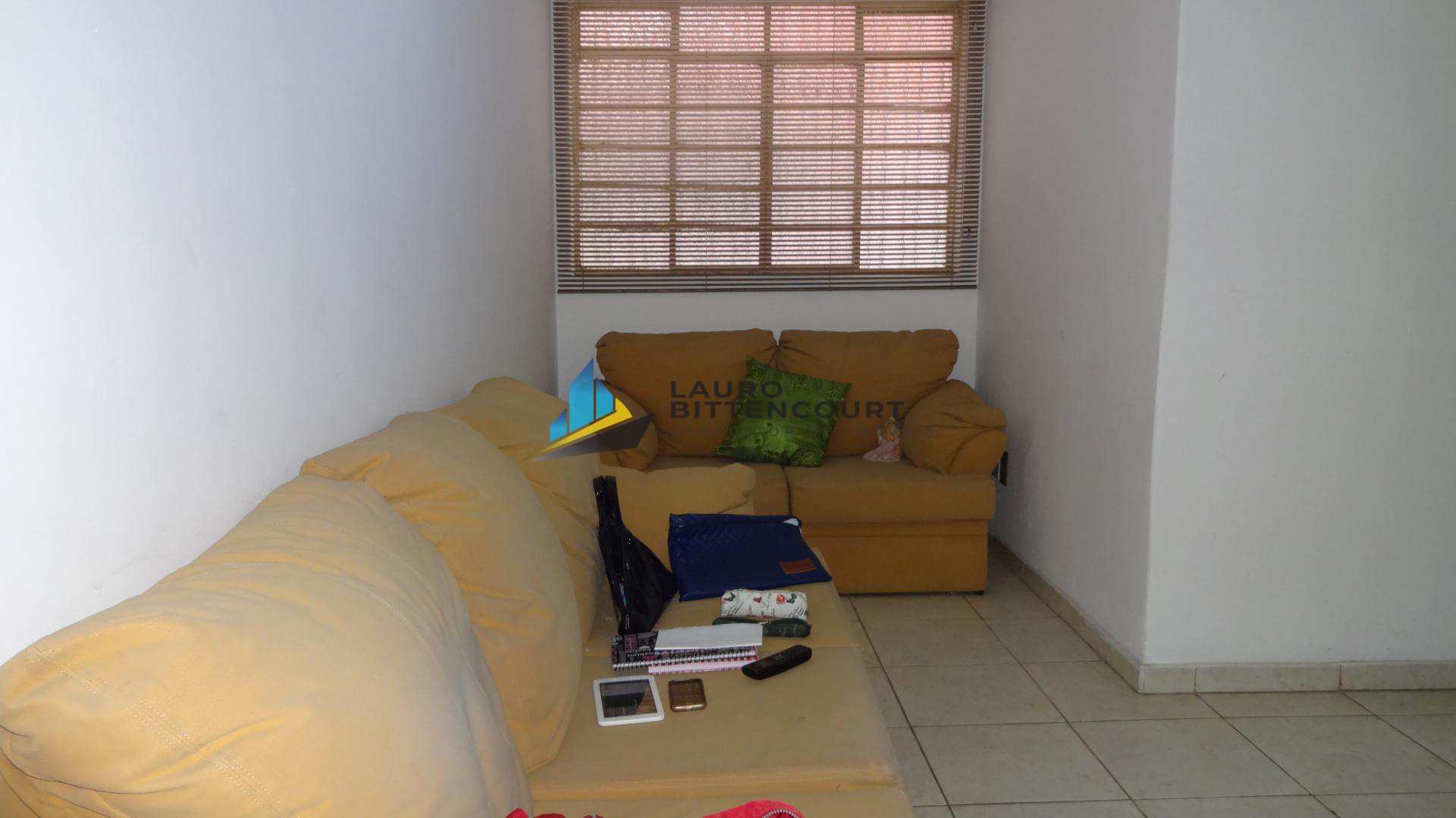 Apartamento à venda com 2 quartos, 60m² - Foto 1