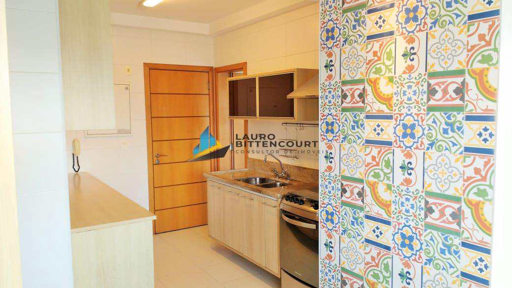 Apartamento à venda com 3 quartos, 125m² - Foto 1