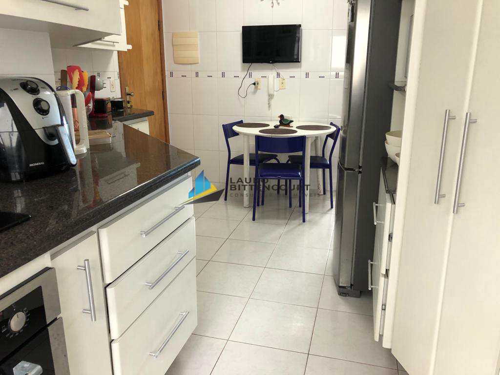 Apartamento à venda com 3 quartos, 142m² - Foto 8