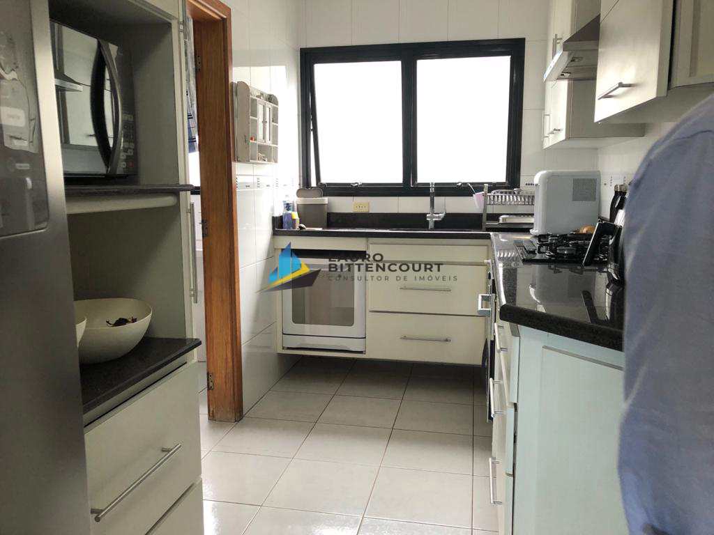 Apartamento à venda com 3 quartos, 142m² - Foto 7