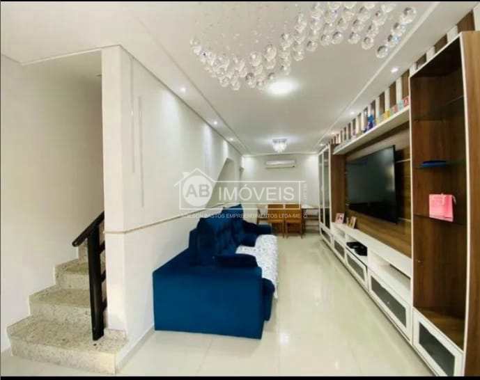 Casa à venda com 3 quartos, 169m² - Foto 3