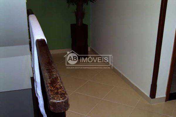 Sobrado à venda com 4 quartos, 120m² - Foto 29