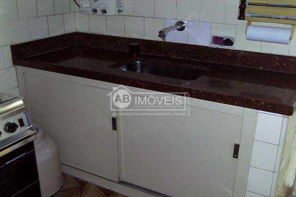 Apartamento à venda com 2 quartos, 70m² - Foto 14