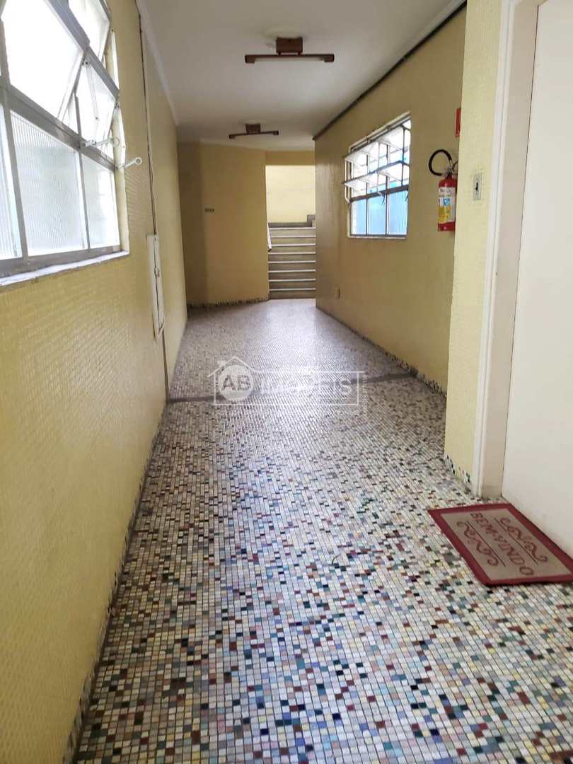 Apartamento para alugar com 2 quartos, 70m² - Foto 24