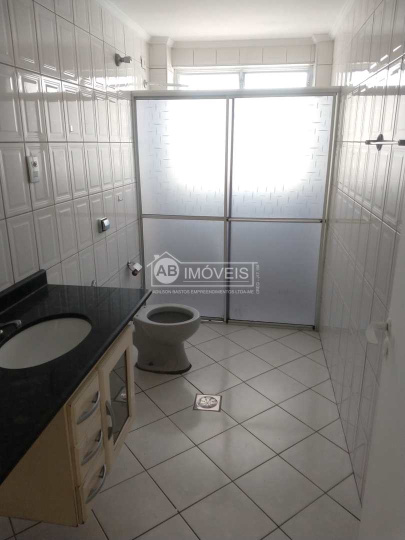 Apartamento para alugar com 2 quartos, 70m² - Foto 16