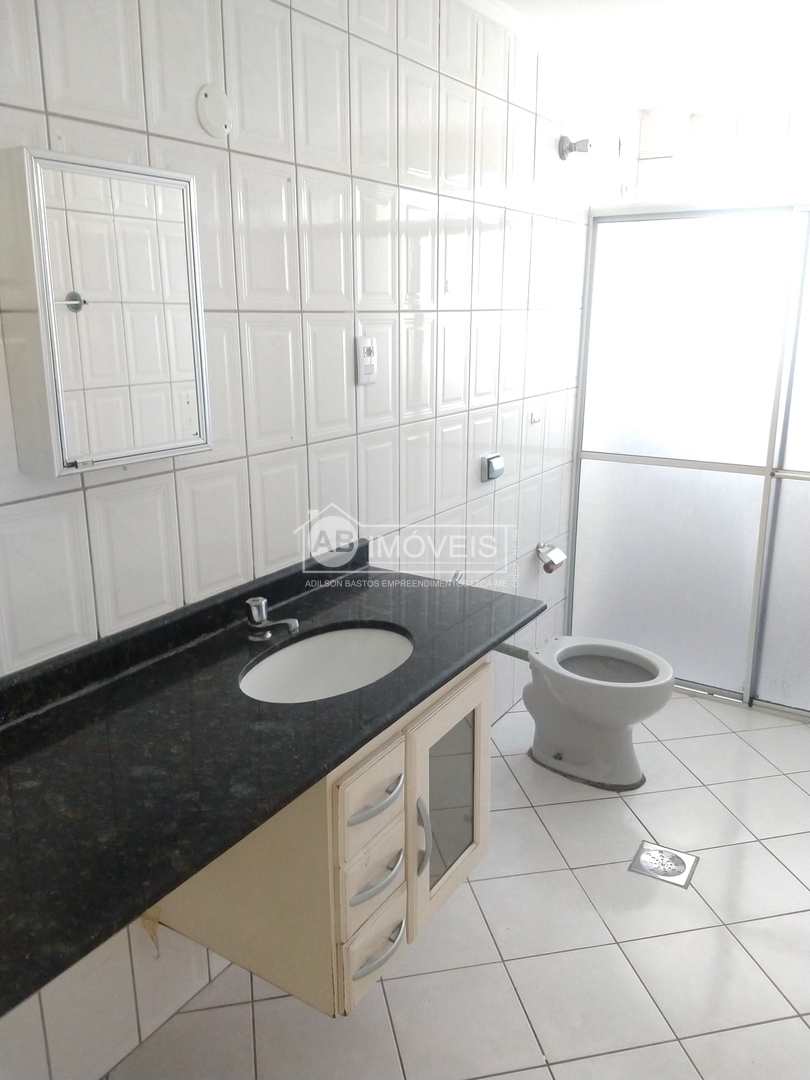 Apartamento para alugar com 2 quartos, 70m² - Foto 17