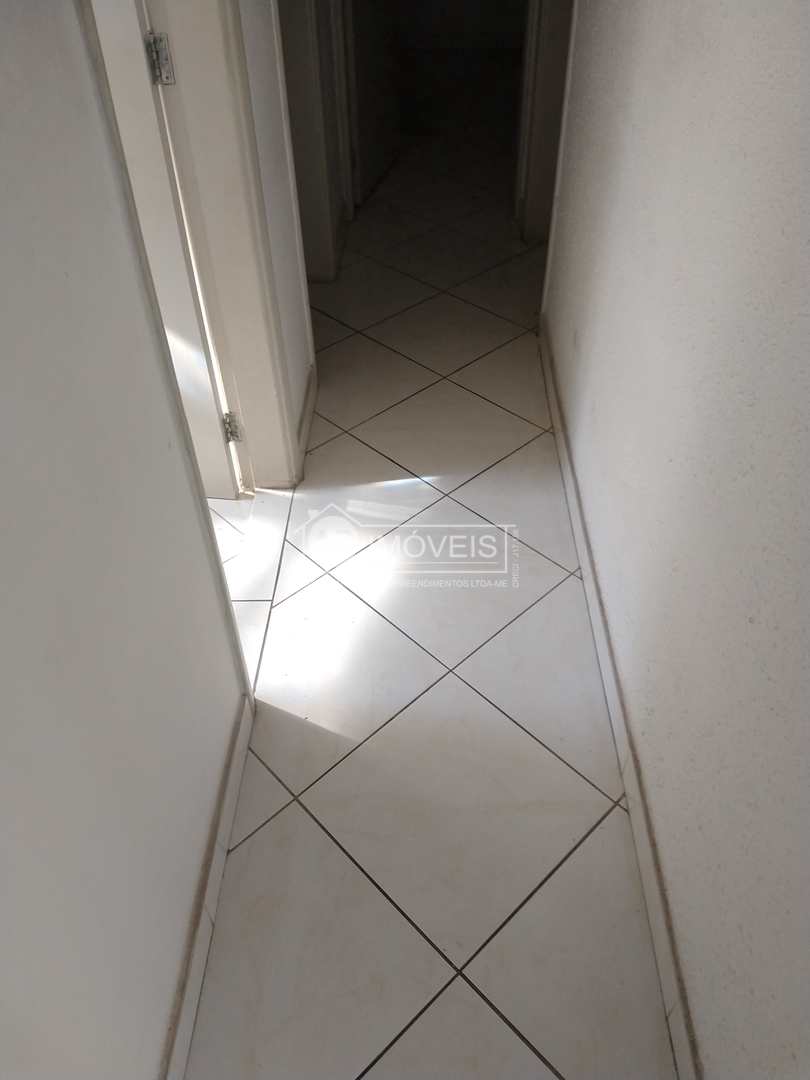 Apartamento para alugar com 3 quartos, 80m² - Foto 9