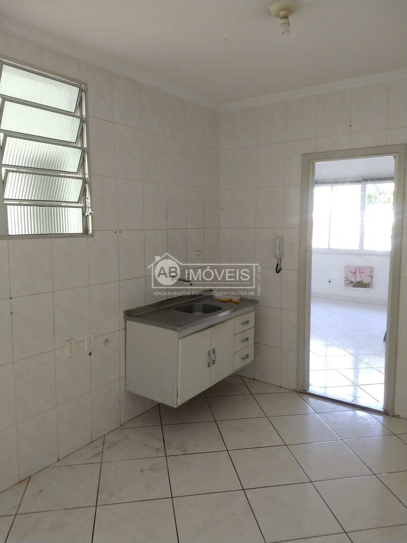 Apartamento para alugar com 3 quartos, 80m² - Foto 5