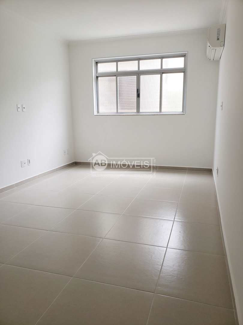 Apartamento para alugar com 2 quartos, 75m² - Foto 5