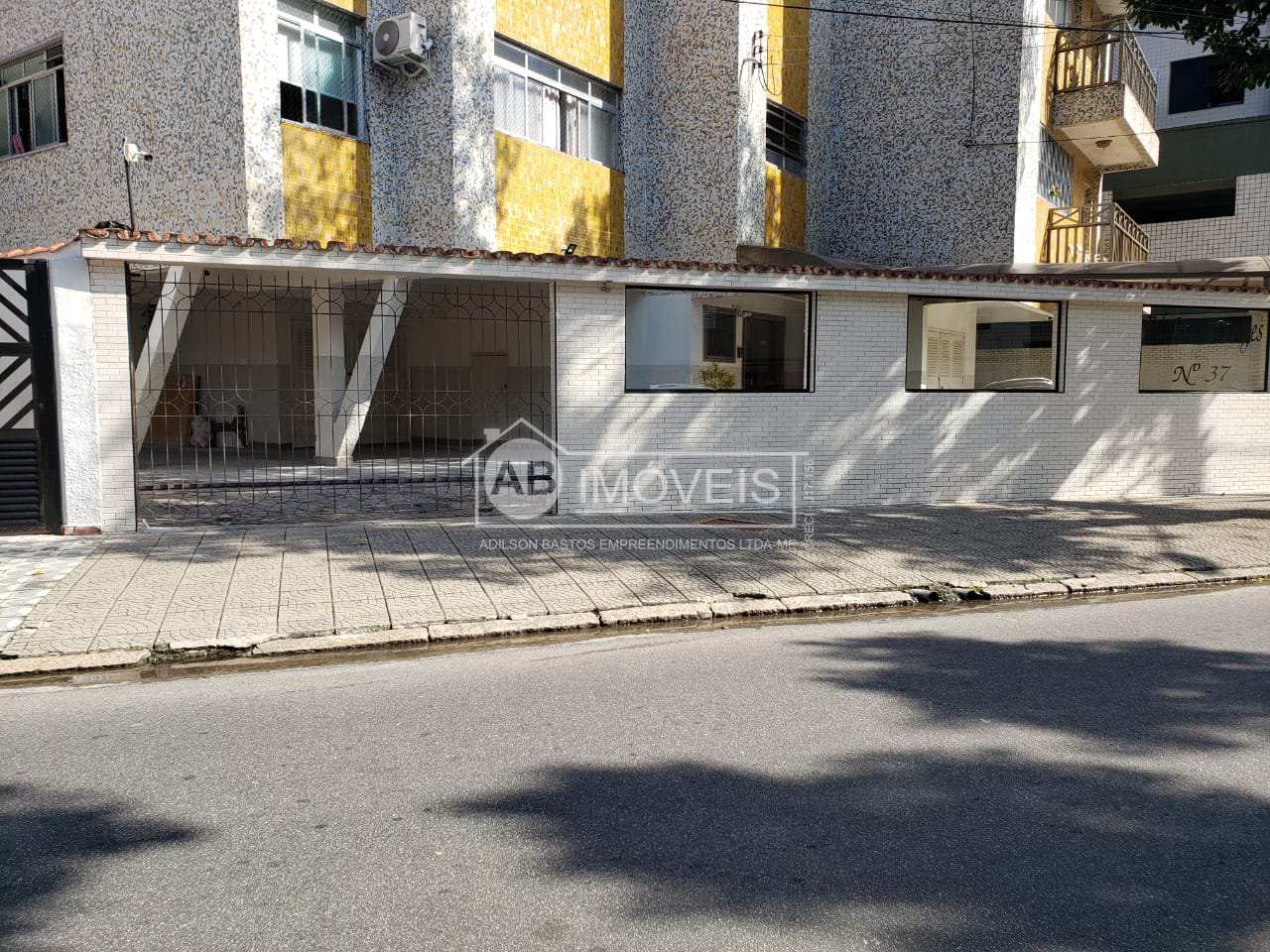 Apartamento para alugar com 2 quartos, 75m² - Foto 26