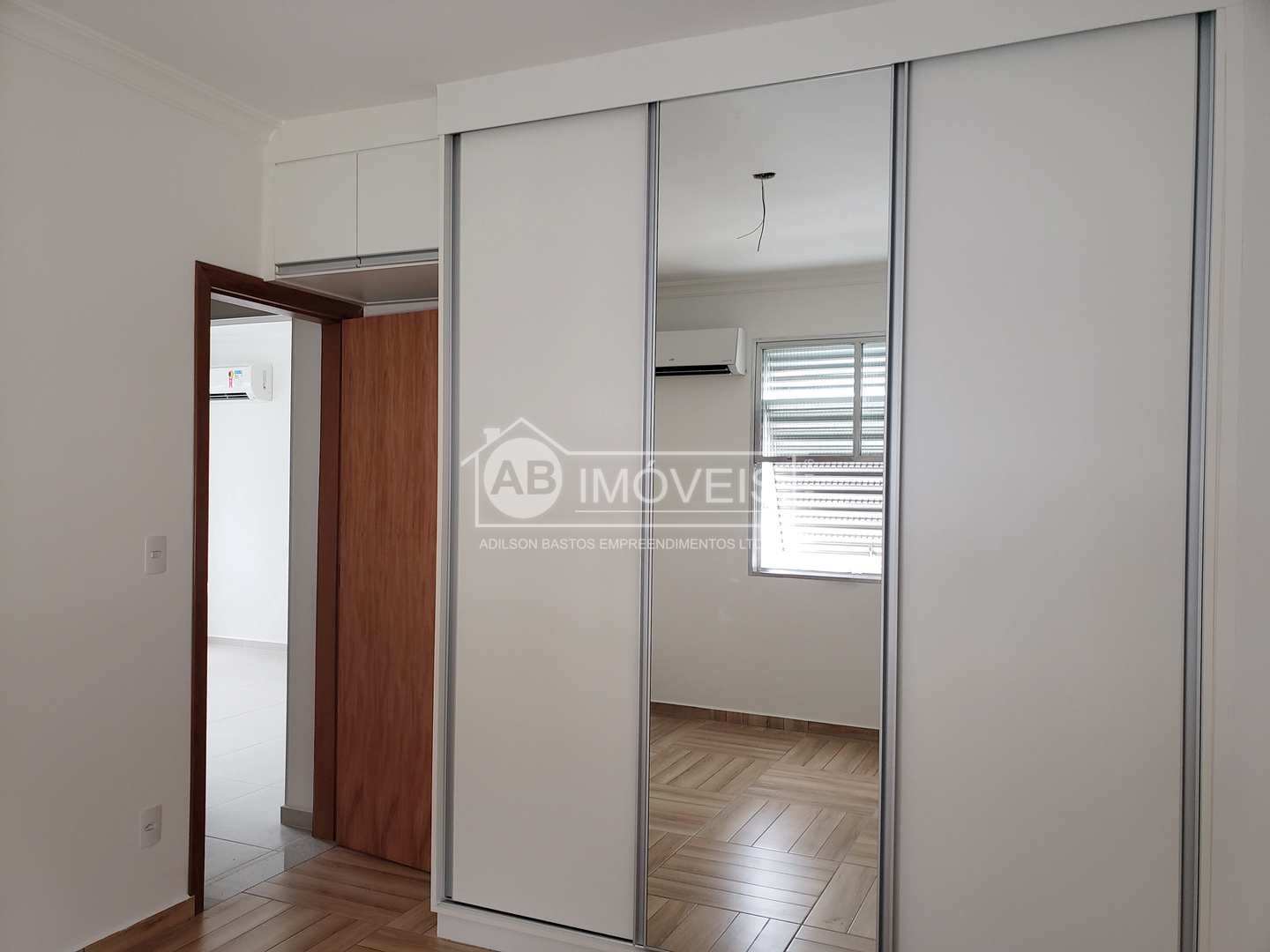 Apartamento para alugar com 2 quartos, 75m² - Foto 12