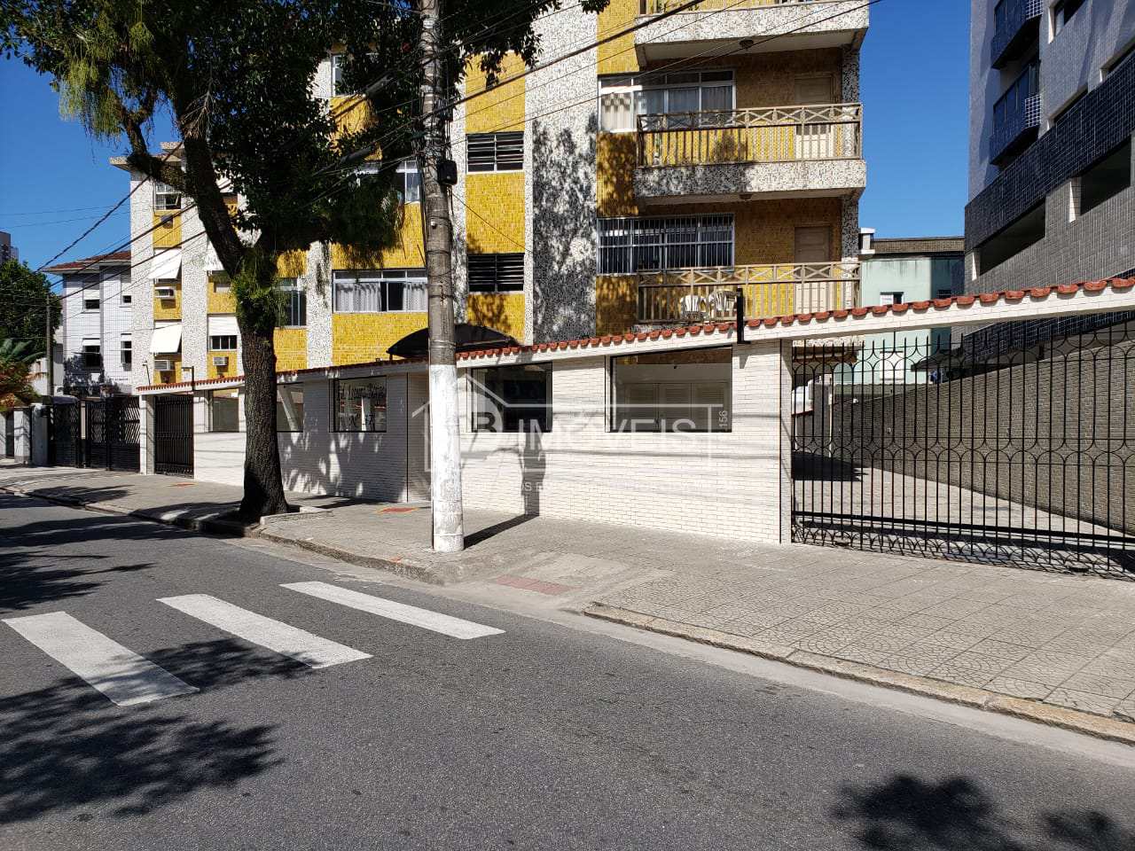 Apartamento para alugar com 2 quartos, 75m² - Foto 24