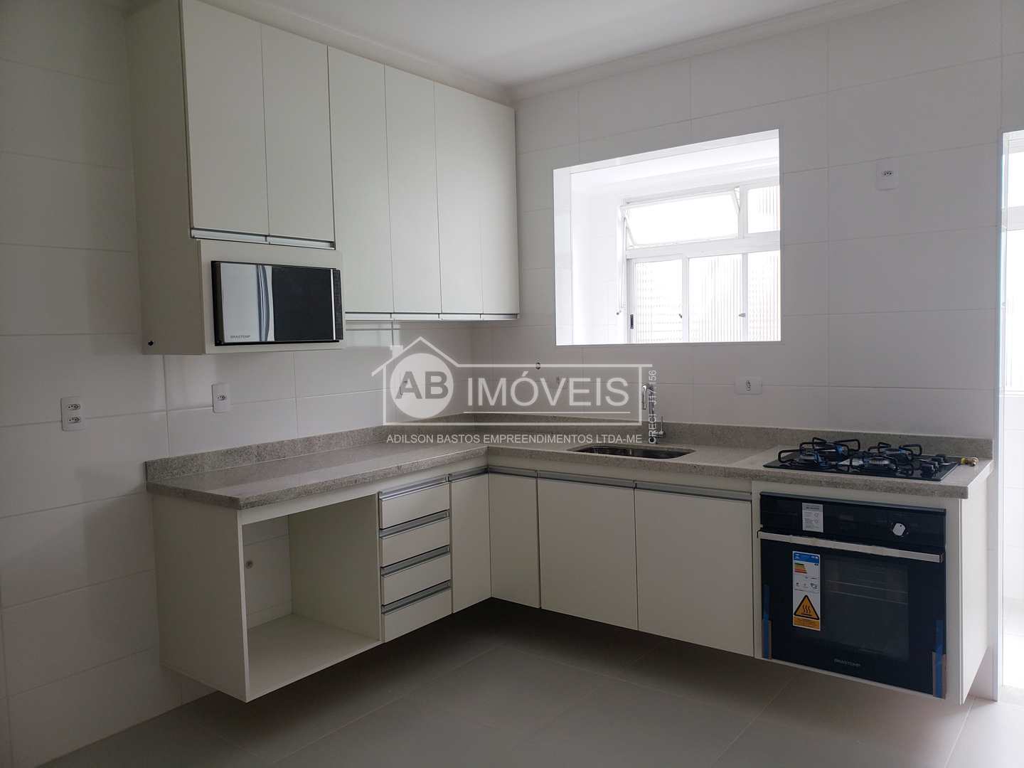 Apartamento para alugar com 2 quartos, 75m² - Foto 40