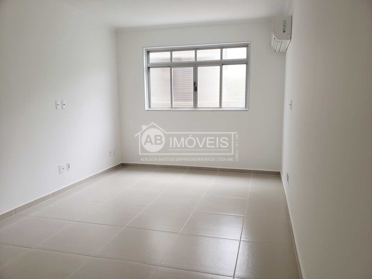 Apartamento para alugar com 2 quartos, 75m² - Foto 2