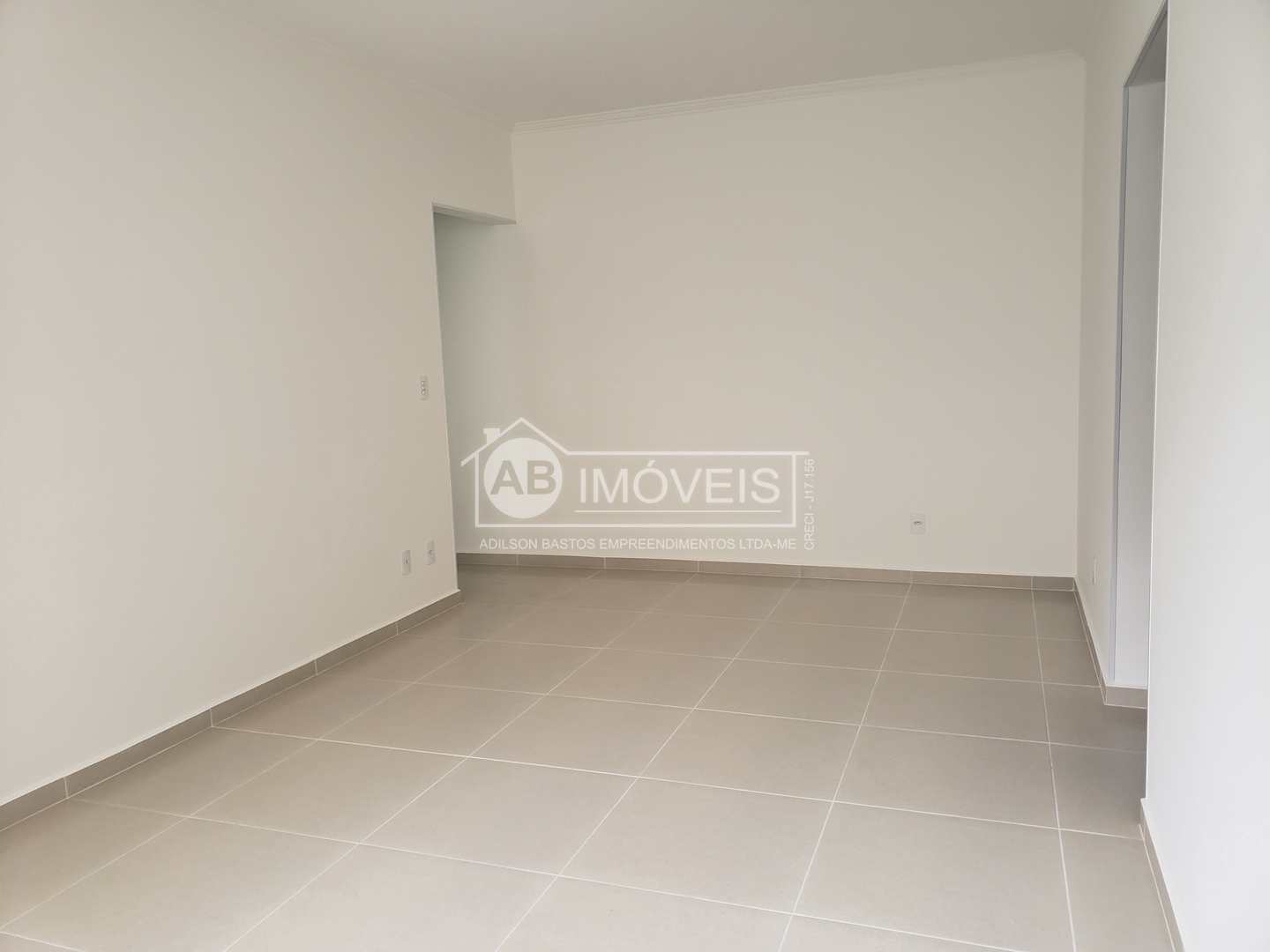 Apartamento para alugar com 2 quartos, 75m² - Foto 3