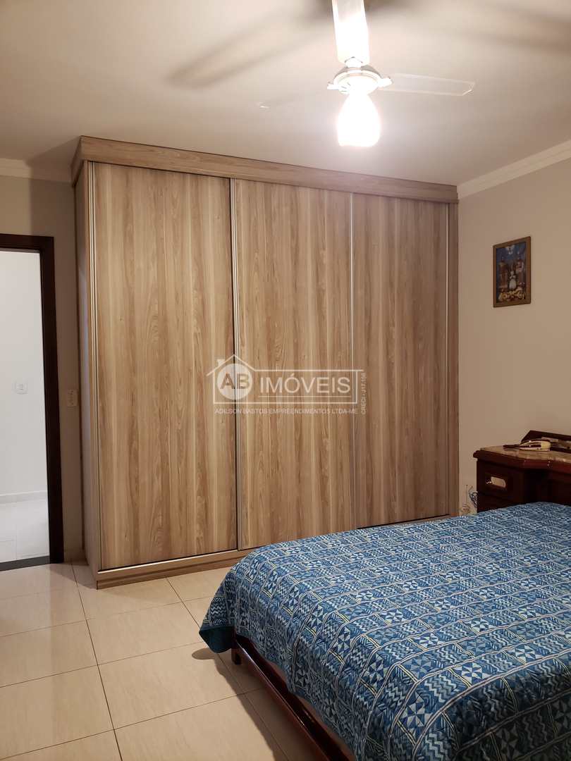 Sobrado à venda com 4 quartos, 320m² - Foto 55