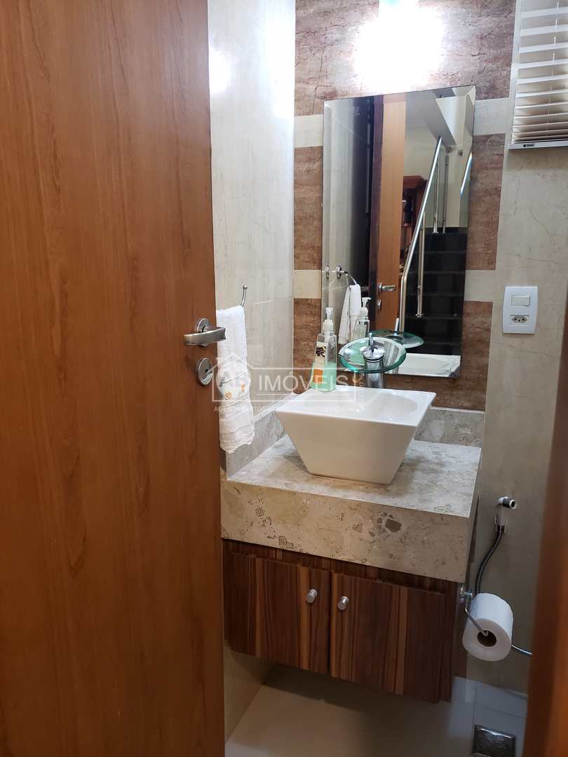 Sobrado à venda com 4 quartos, 320m² - Foto 3