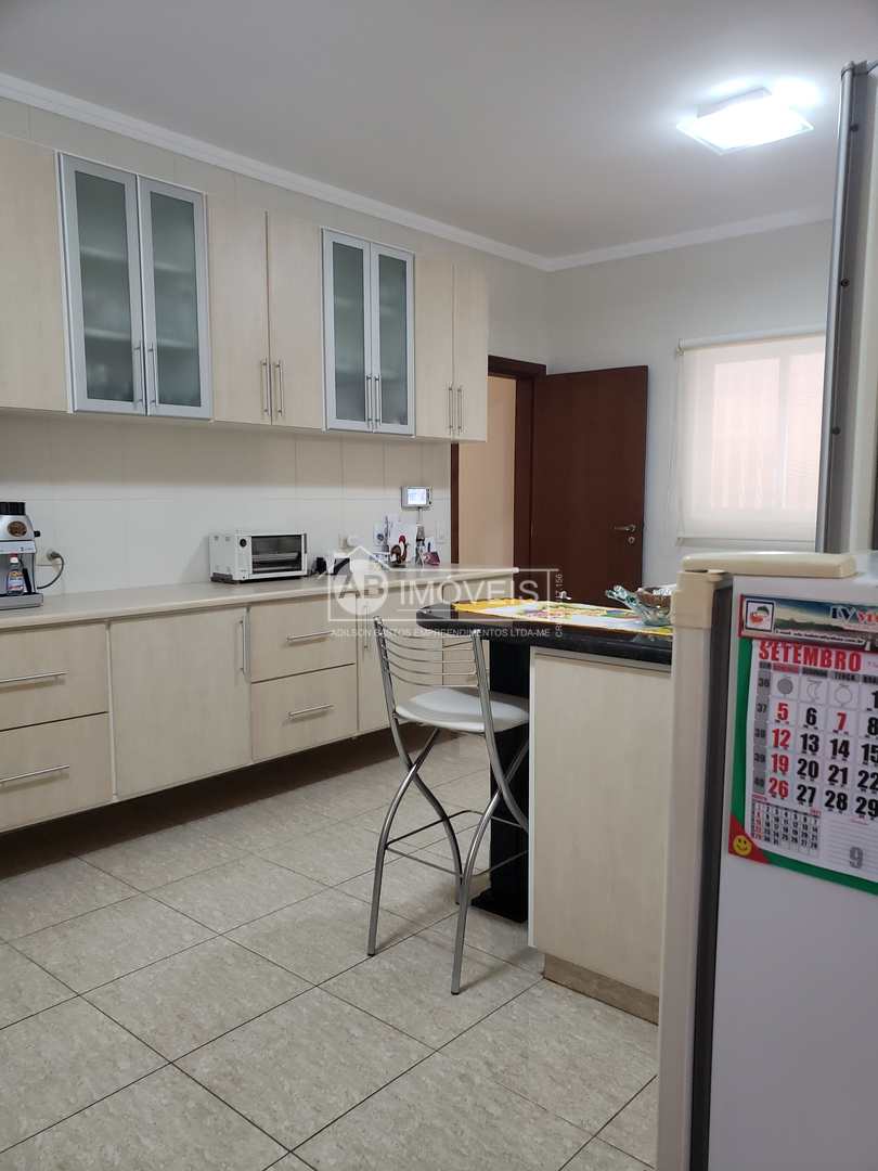 Sobrado à venda com 4 quartos, 320m² - Foto 42