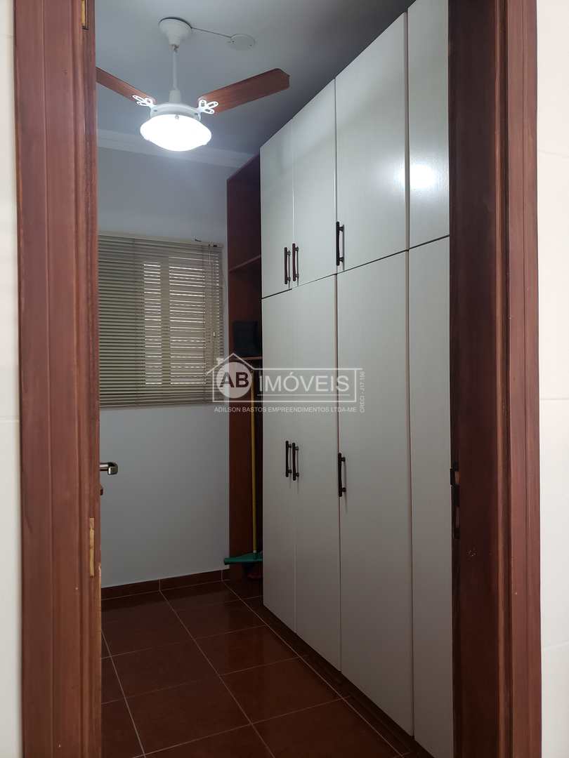 Sobrado à venda com 4 quartos, 320m² - Foto 47