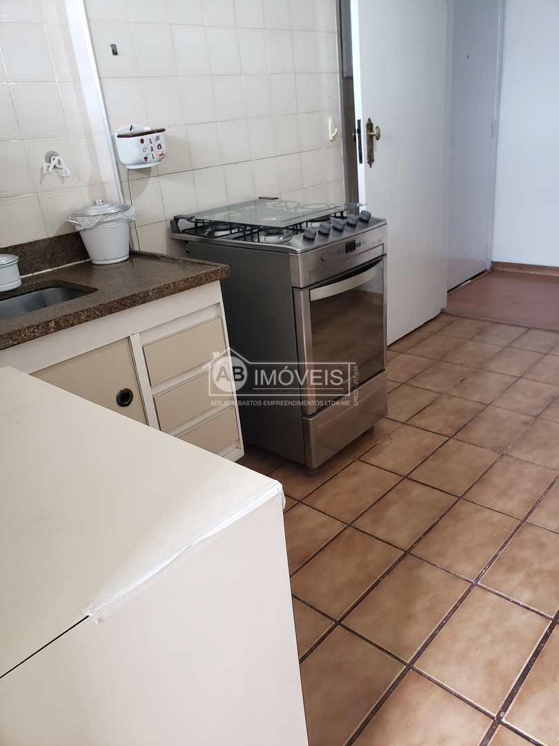 Apartamento para alugar com 2 quartos, 74m² - Foto 13