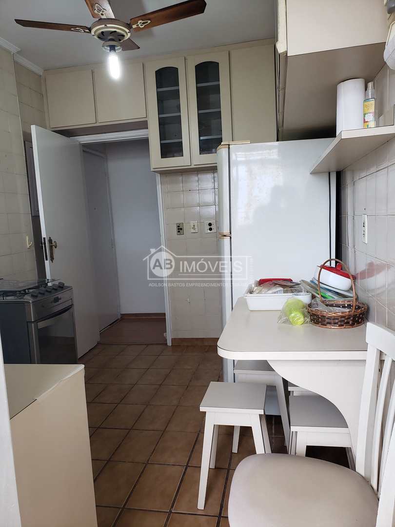 Apartamento para alugar com 2 quartos, 74m² - Foto 11