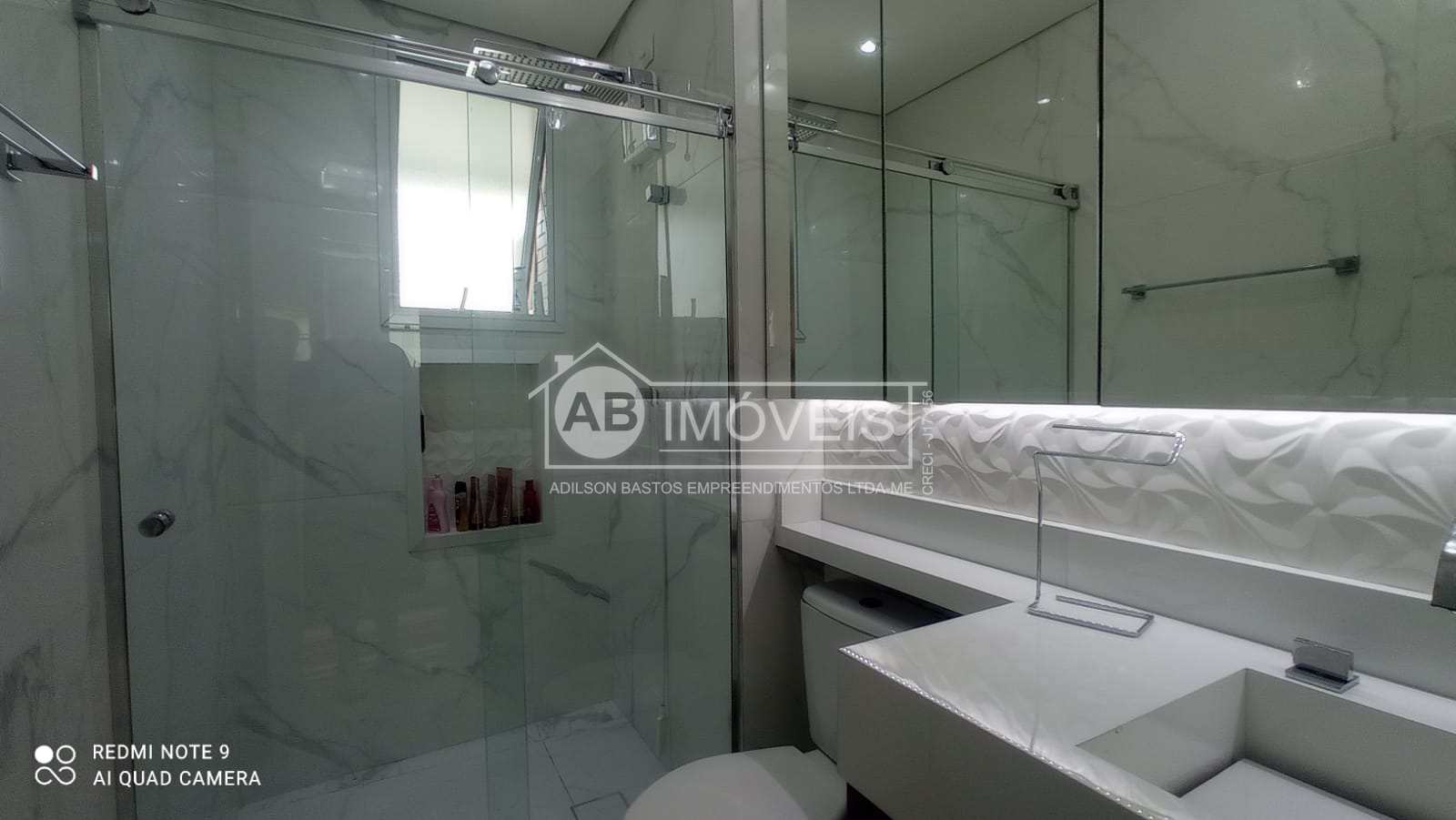 Apartamento à venda com 2 quartos, 80m² - Foto 32