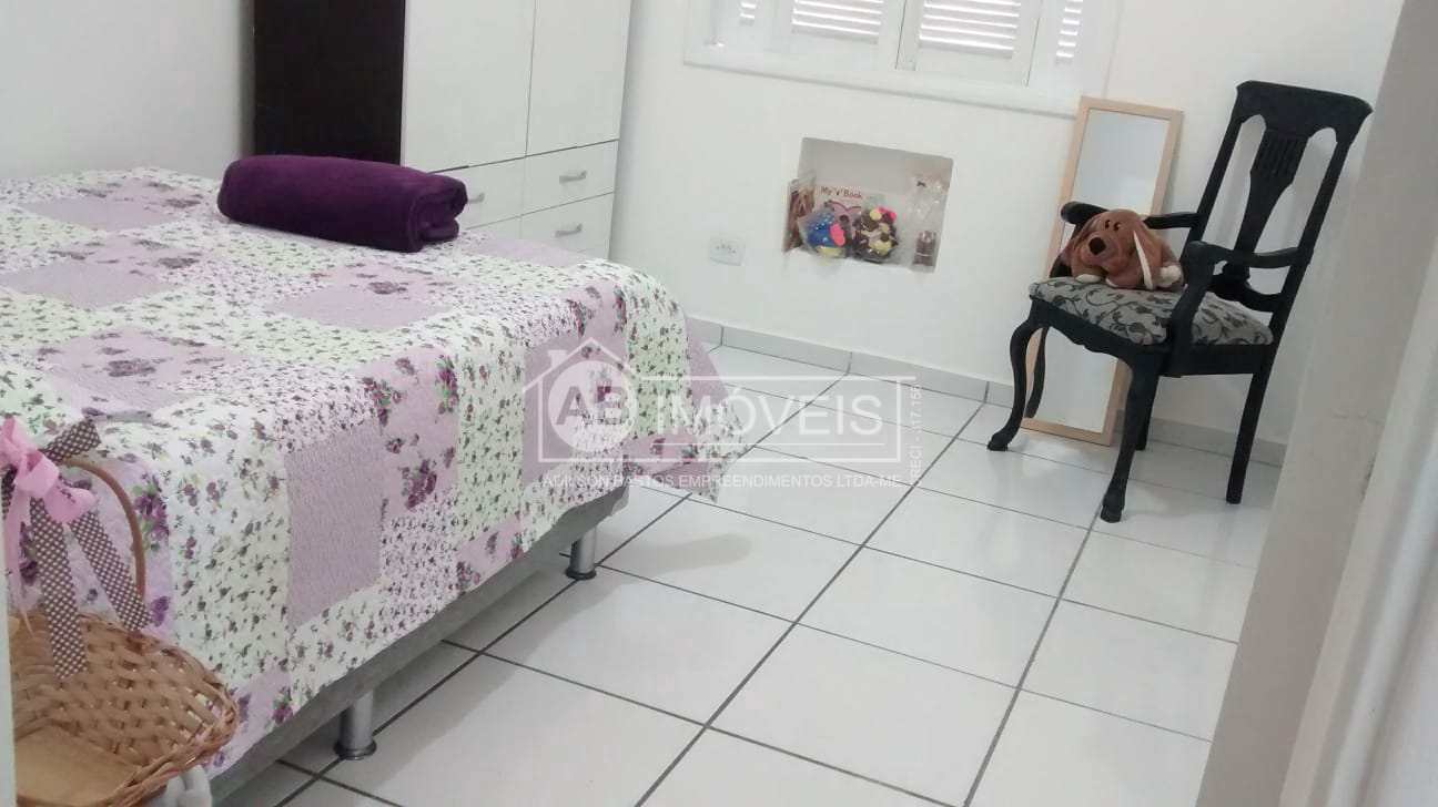 Casa à venda com 2 quartos, 90m² - Foto 12