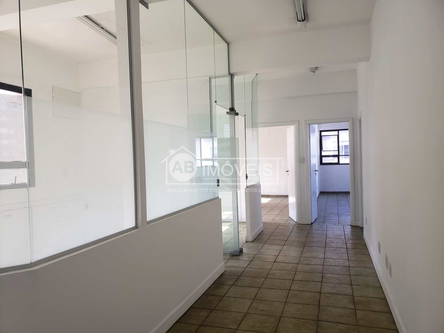 Prédio Inteiro para alugar, 180m² - Foto 1