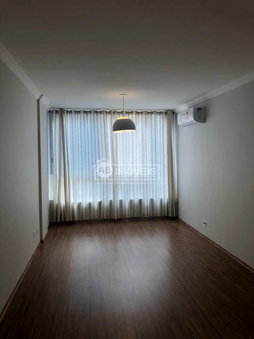 Apartamento à venda com 2 quartos, 76m² - Foto 4