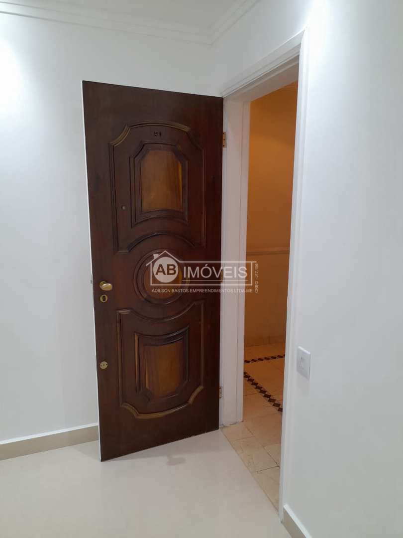 Apartamento à venda com 3 quartos, 133m² - Foto 8