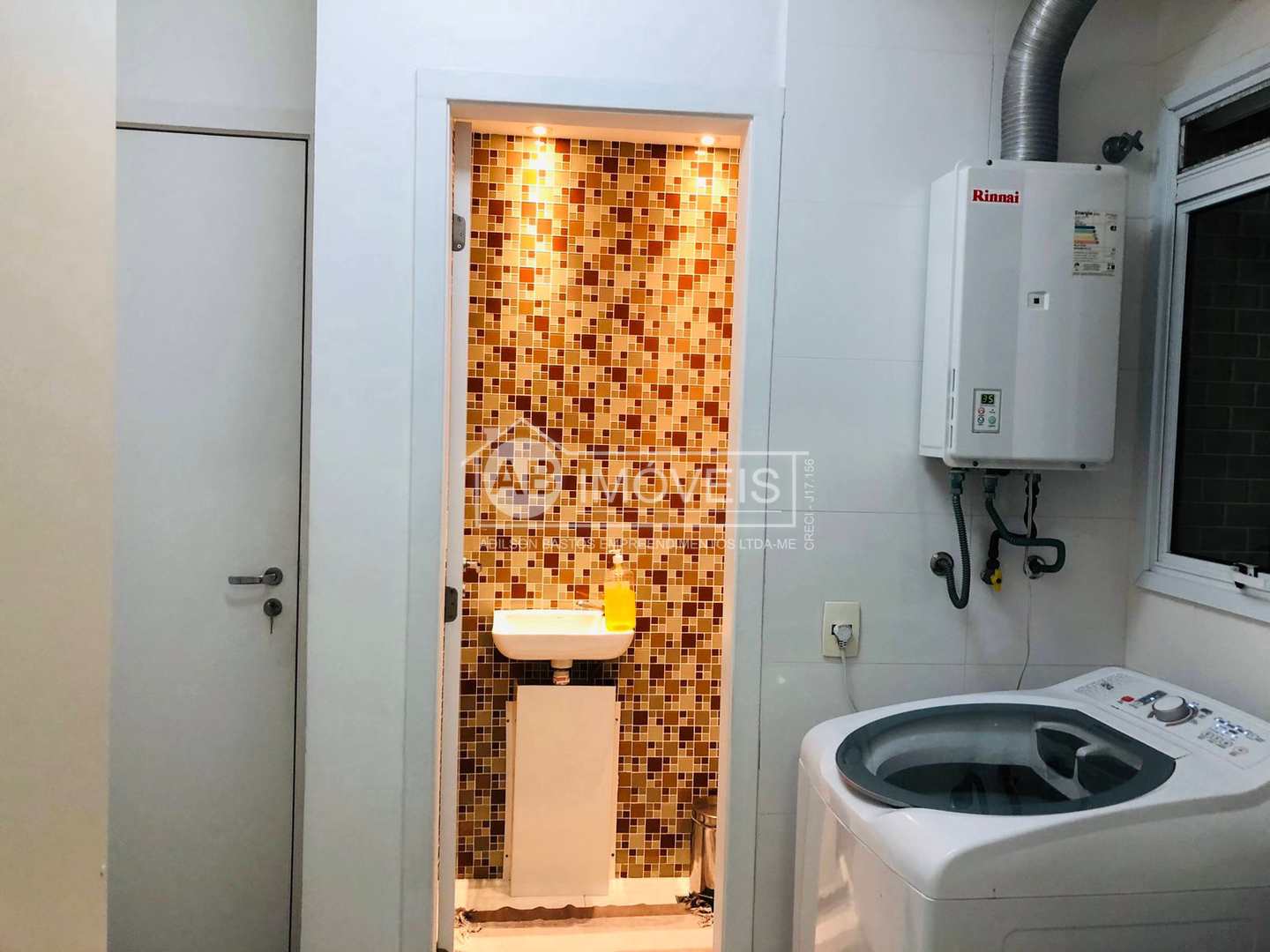 Apartamento à venda com 4 quartos, 131m² - Foto 2