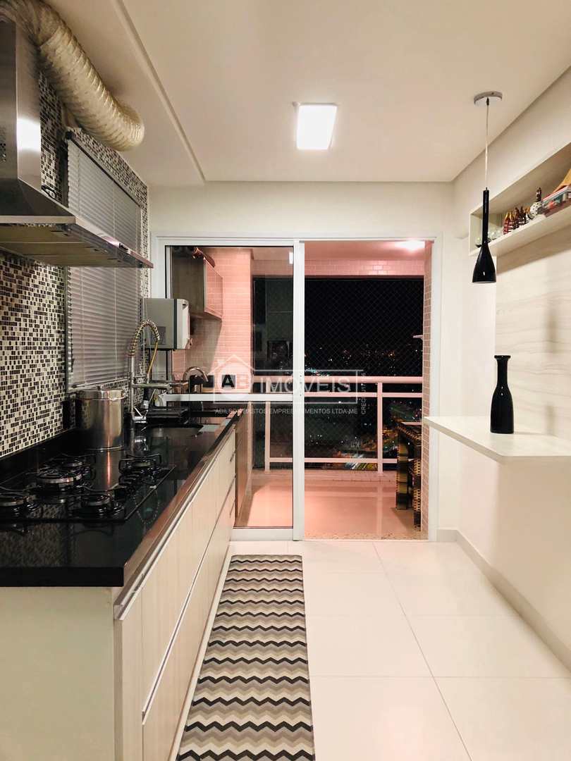 Apartamento à venda com 4 quartos, 131m² - Foto 1