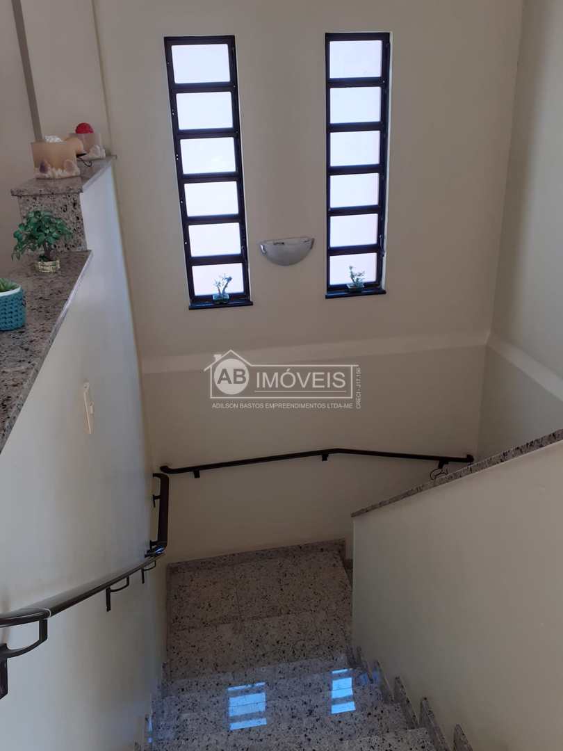 Casa à venda com 3 quartos, 337m² - Foto 35