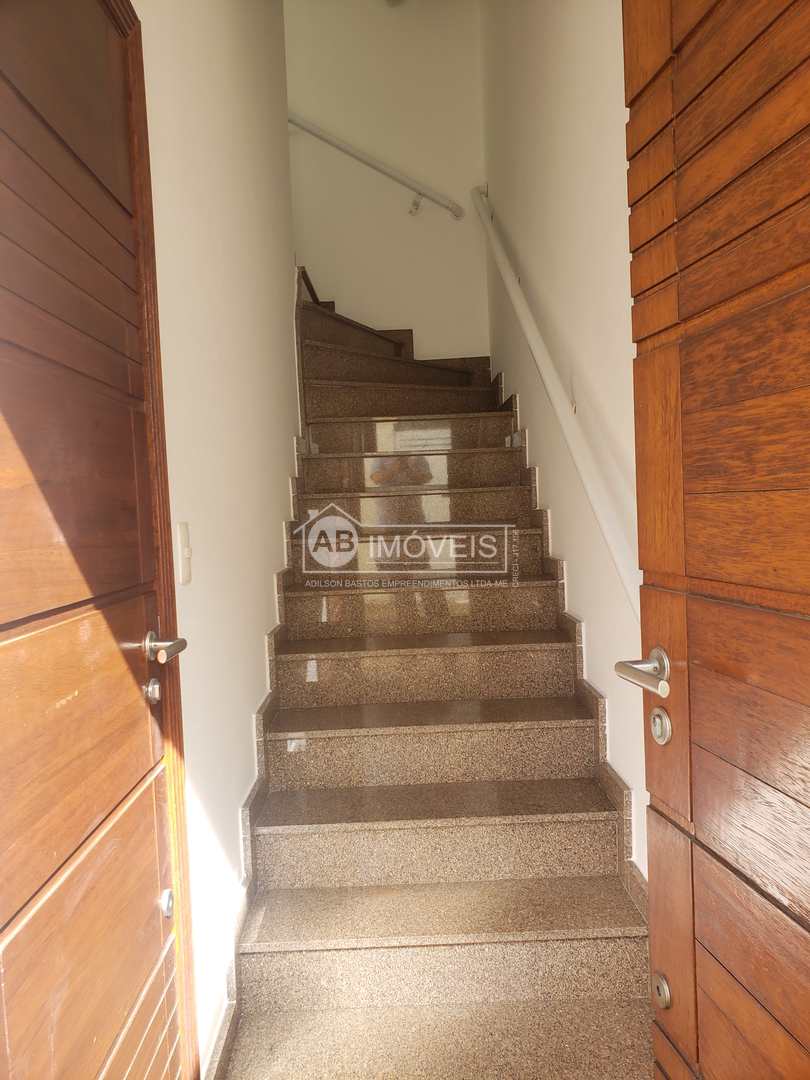 Sobrado à venda e aluguel com 3 quartos, 169m² - Foto 28