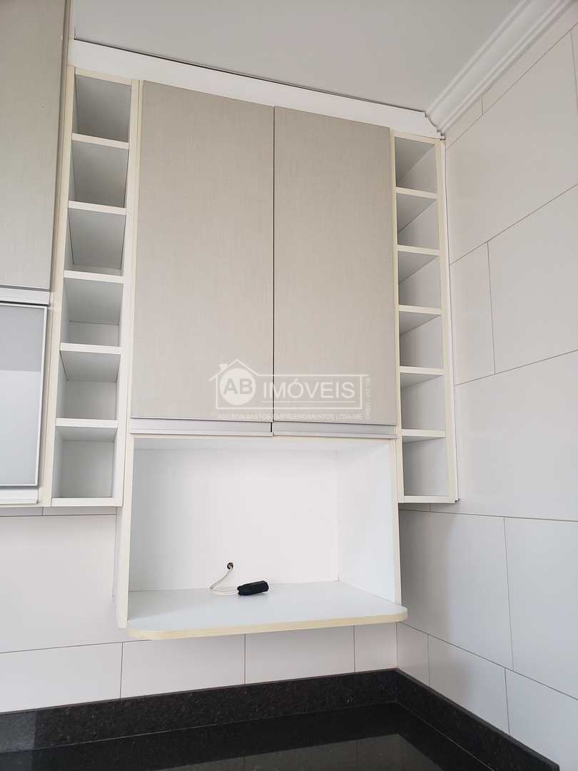 Sobrado à venda e aluguel com 3 quartos, 169m² - Foto 47
