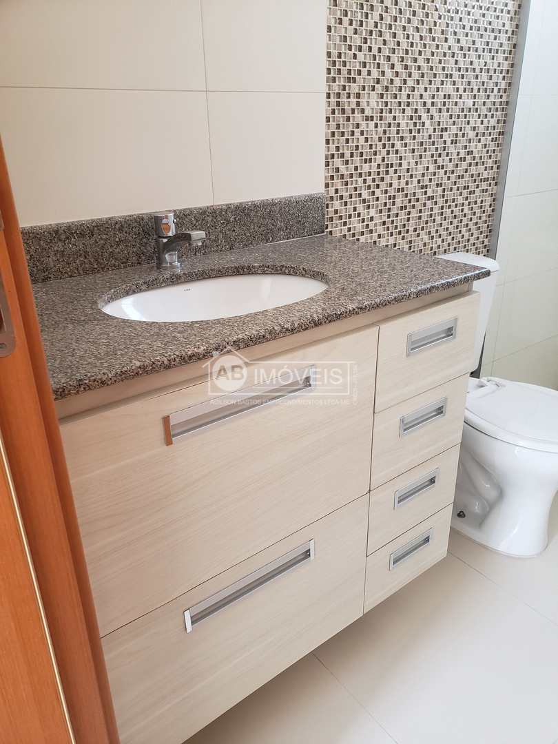 Sobrado à venda e aluguel com 3 quartos, 169m² - Foto 13