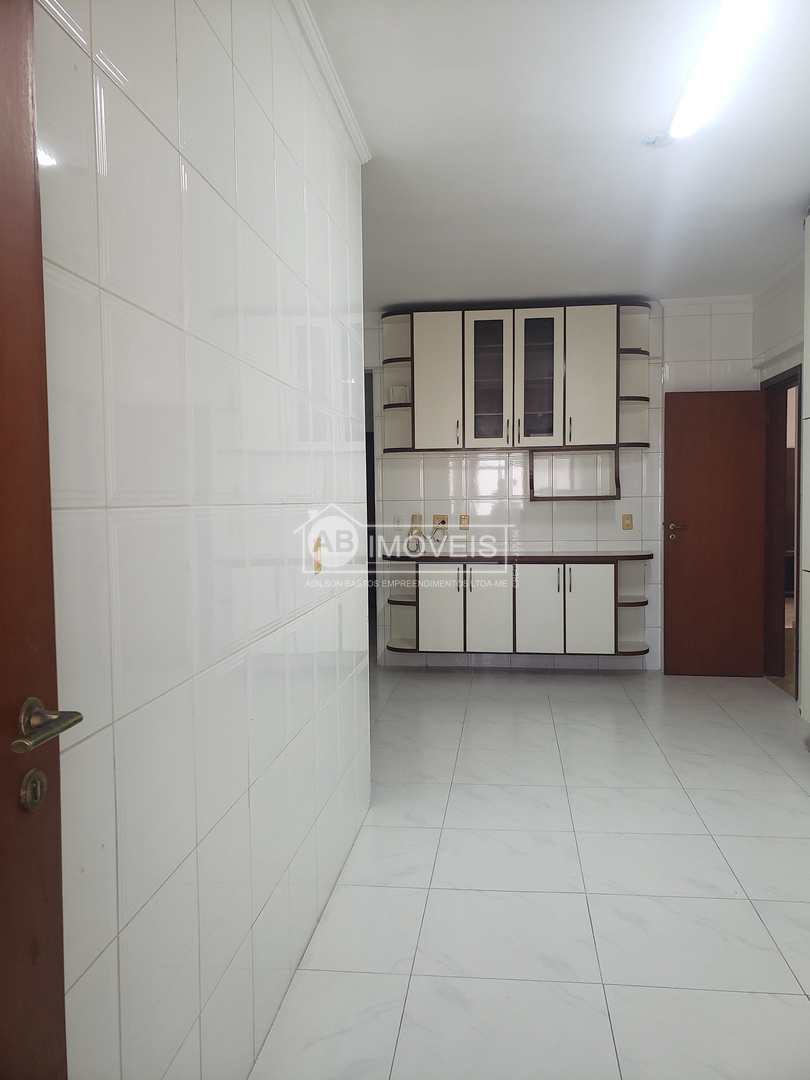 Apartamento à venda com 3 quartos, 131m² - Foto 8