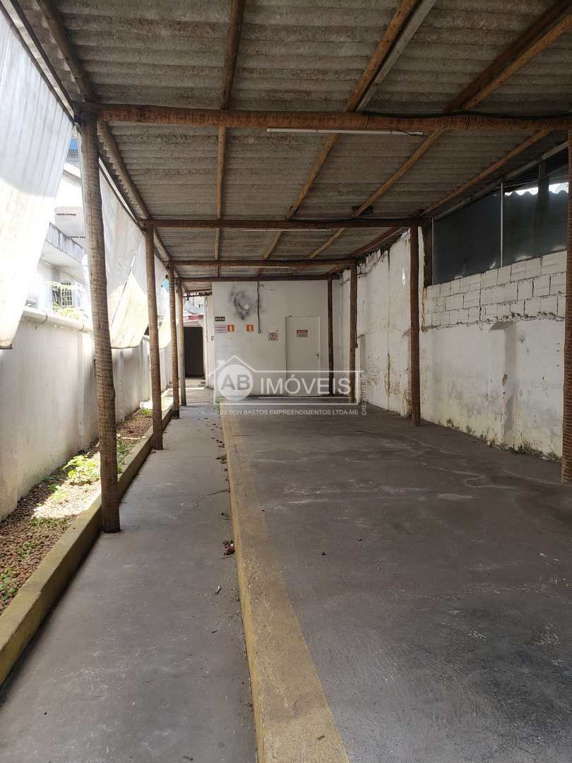 Sobrado para alugar com 3 quartos, 250m² - Foto 13