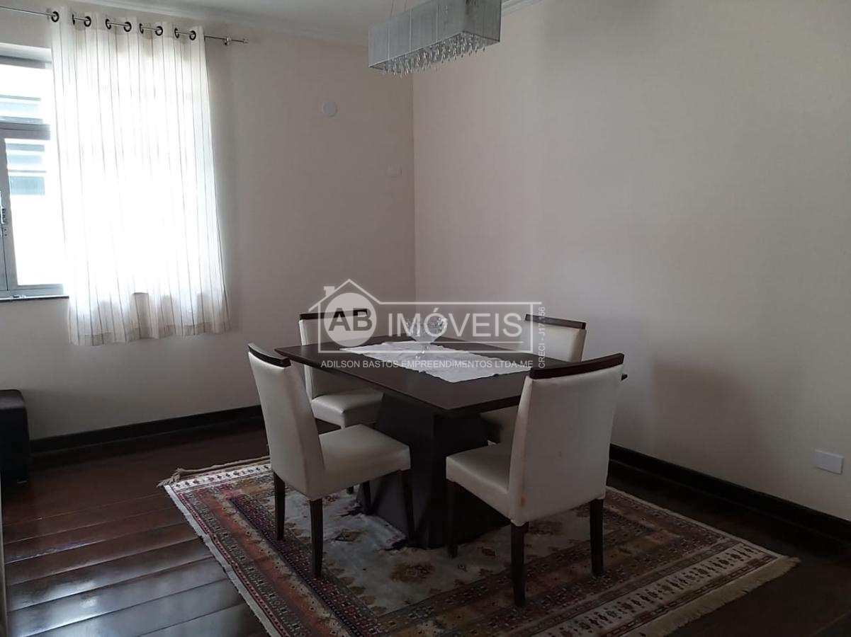 Casa à venda com 4 quartos, 250m² - Foto 4