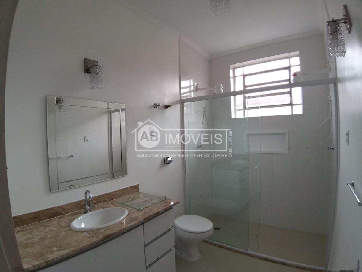 Casa à venda com 4 quartos, 250m² - Foto 18