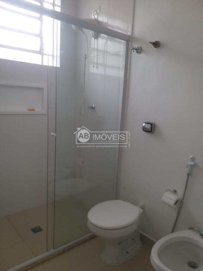 Casa à venda com 4 quartos, 250m² - Foto 19