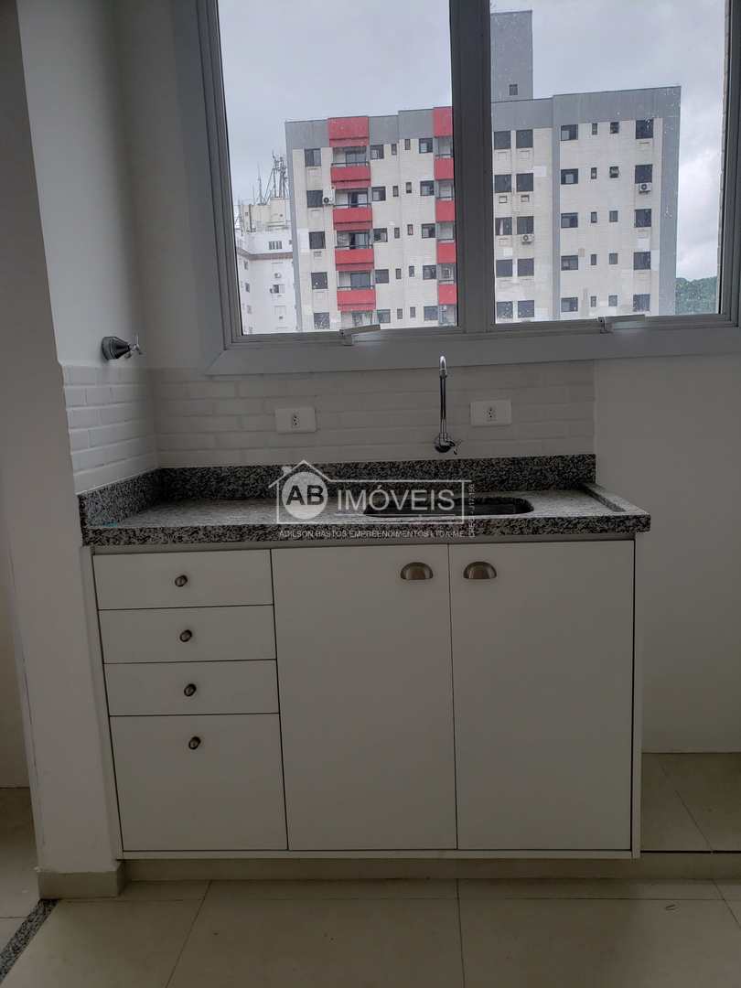 Apartamento para alugar com 1 quarto, 65m² - Foto 10