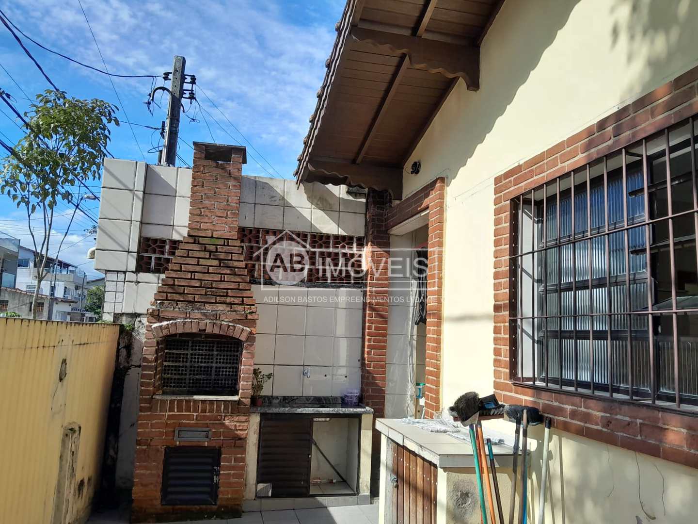 Casa à venda com 4 quartos, 97m² - Foto 15