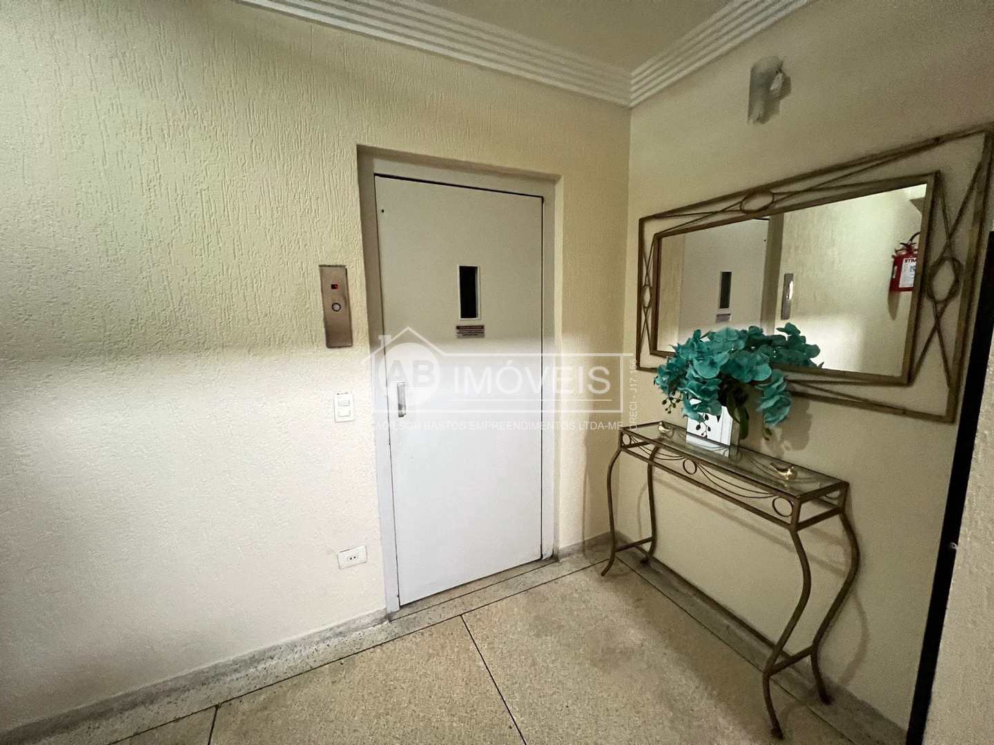 Apartamento à venda com 2 quartos, 70m² - Foto 17