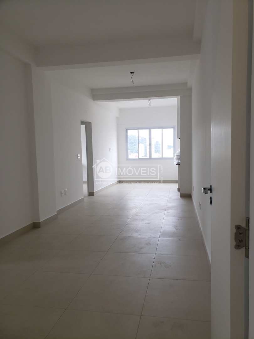 Apartamento à venda com 3 quartos, 140m² - Foto 1