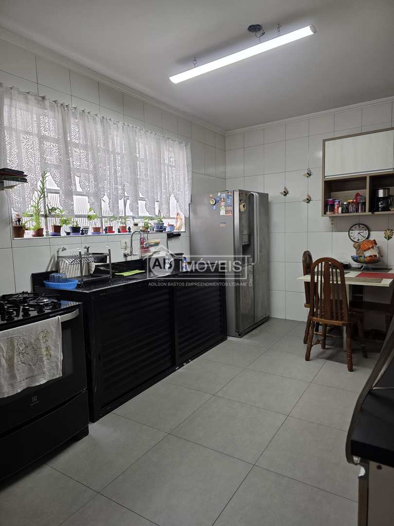 Apartamento à venda com 3 quartos, 116m² - Foto 3